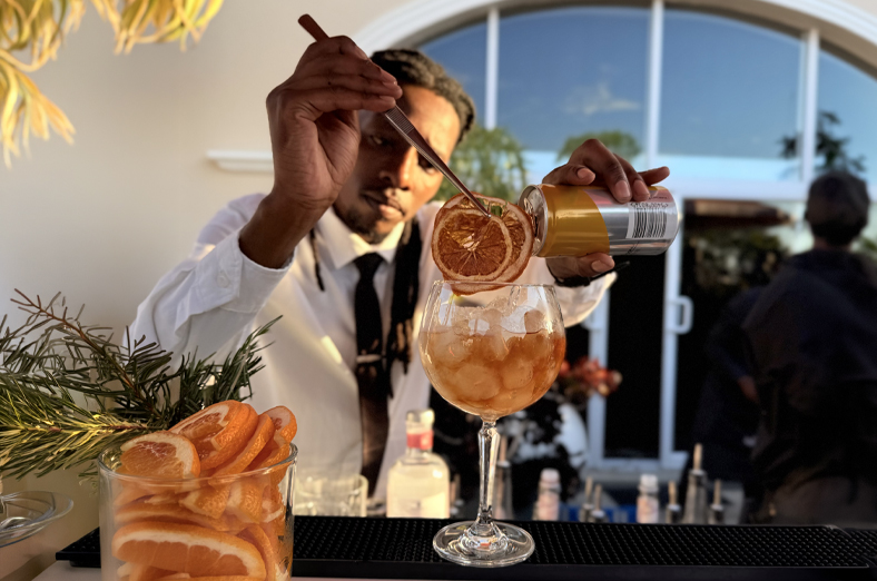 Mixologist / Bartender